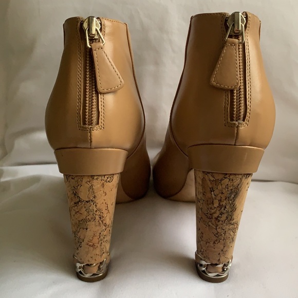 Chanel women shoes size 39.5 - Picture 2 of 8